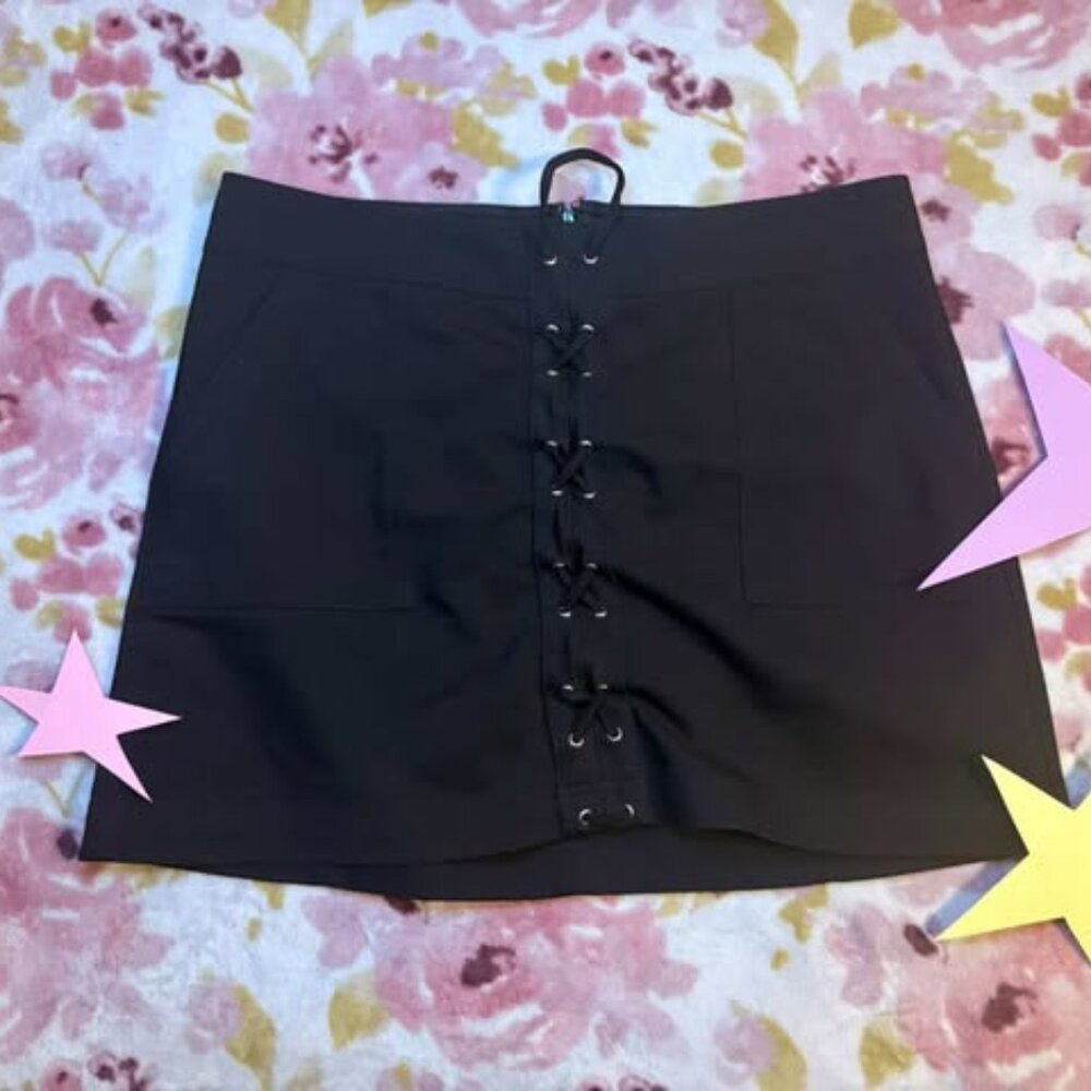 Mini black skirt